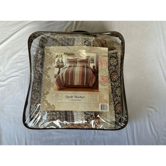 Quilt Market By Laura Hart King Size Quilt Set w/ Shams Cream/Brown, Cabincore - Picture 8 of 9